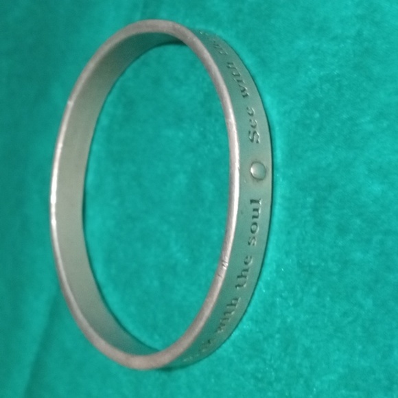 Basic/ Canada 2005 Pewter silver bracelet 2 & 3/4 " (sku104) - Picture 3 of 4